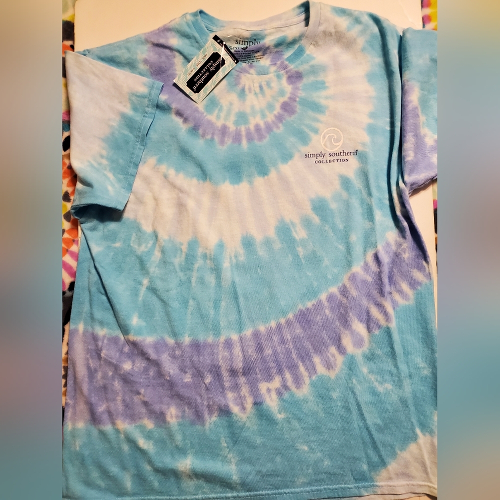 Simply Southern Short Sleeve Women's shirt size Large,  NWT